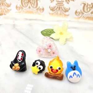 Set Of 5 Totoro, No Face, Soot Sprite, Calcifer, Sakura Pins